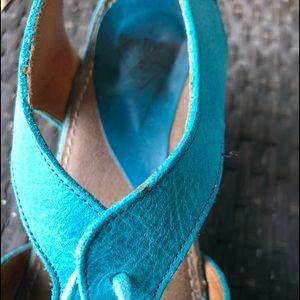 John fluevog 7.5 sandals turquoise